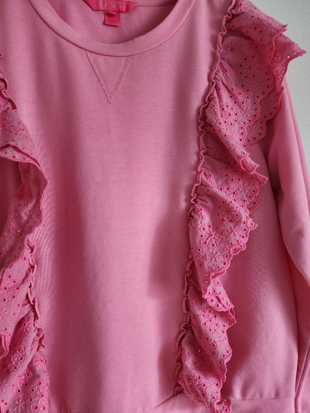 Lilly Pulitzer Deva Ruffle Eyelet Crewneck Pullover Pink Shandy Medium - Picture 3 of 12
